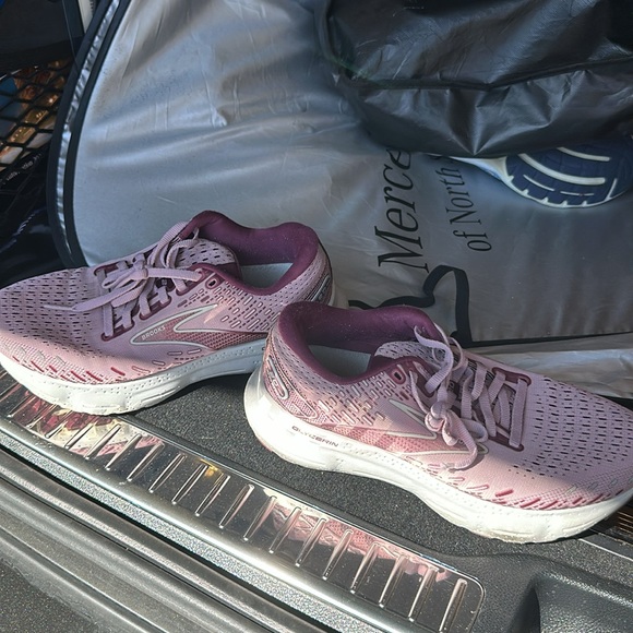 Brooks Women's Athletic Shoes in Pink and Maroon - Picture 4 of 6